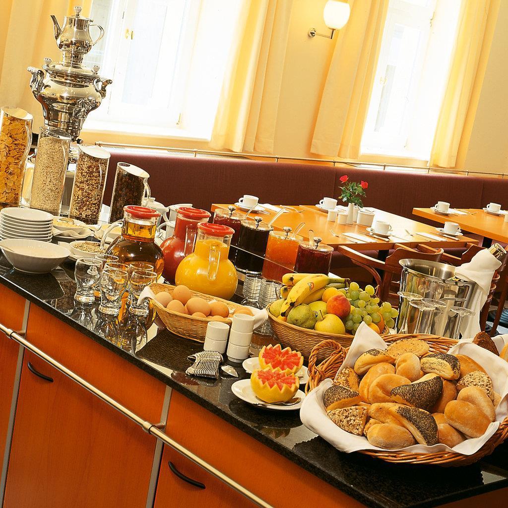 Sorat Hotel Cottbus Restaurant photo