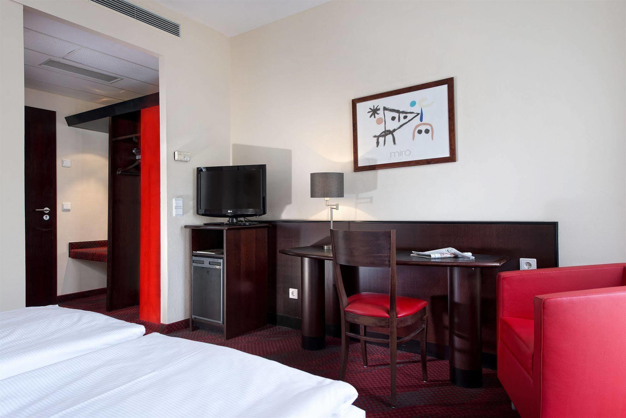 Sorat Hotel Cottbus Room photo